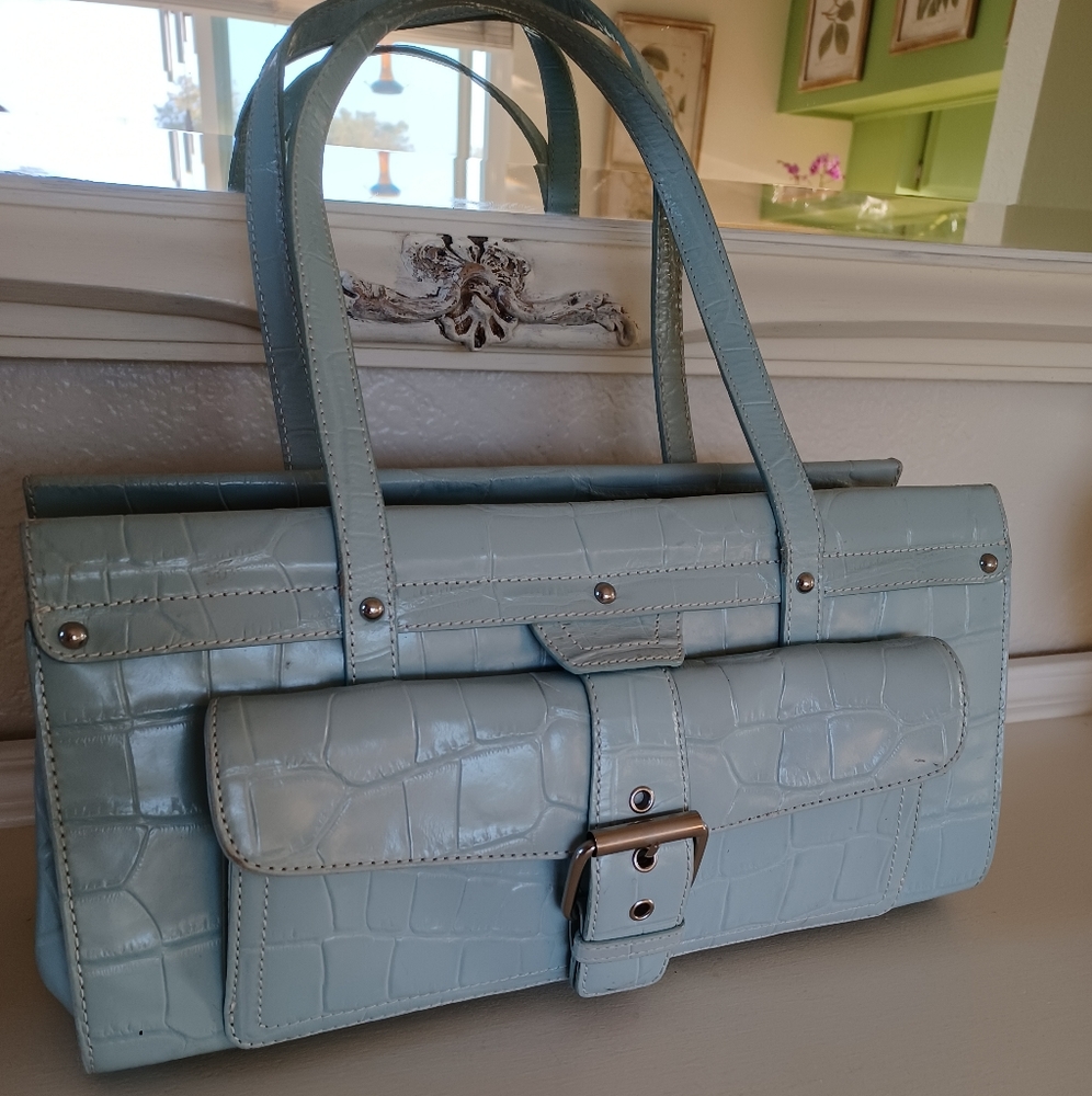 Maxximum Leather crocodile embossed purse